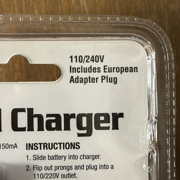 Premium Tech Professional Digital Travel Charger PT-49 for Sony NP-BN1 Sealed - Picture 3 of 7